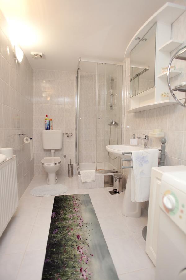Apartment Eva โตรกีร์ ภายนอก รูปภาพ