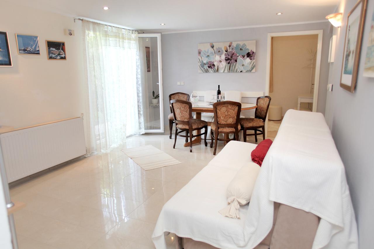 Apartment Eva โตรกีร์ ภายนอก รูปภาพ